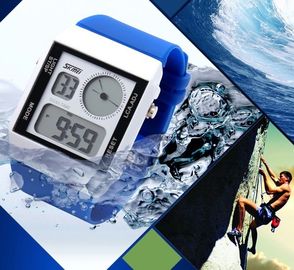 Δύο αθλητισμού διαφορών ώρας πλαστικό λουρί ρολογιών Mutifunction ψηφιακό με 5 χρώματα Backlights