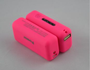 φορητή τράπεζα δύναμης 2600mAh USB με το φως, κόκκινος/το ροζ των οδηγήσεων/πράσινος