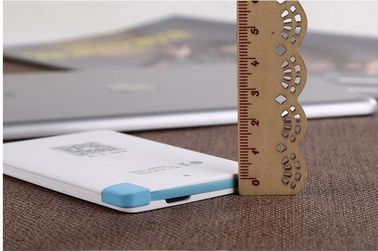 Φορητή λεπτή λι-ιονική τράπεζα 4000mAh δύναμης για το κινητά τηλέφωνο/Ipad, άσπρα