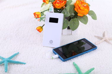 5000mAh φορητή τράπεζα δύναμης για τις κινητές συσκευές με το συνεχές ρεύμα παραγωγής επίδειξης LCD 5V 2.1A