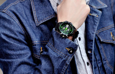 Διπλή διαφορά ώρας αναλογικό-ψηφιακό Wristwatch ατόμων cOem με τον ωριαίο κτύπο