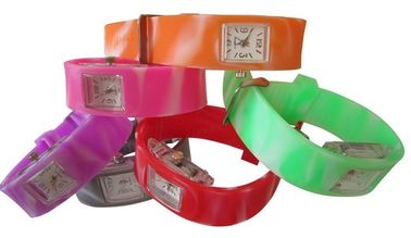 Εύκαμπτο Κίνημα Wristwatch των περιστασιακών μοντέρνων οδηγήσεων ψηφιακό για τα αγόρια/τα κορίτσια