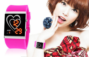 Ψηφιακό Wristwatch των οδηγήσεων διπλός-καρδιών
