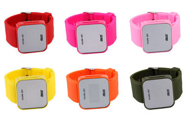 Wristwatch των ρόδινων ψηφιακών ρολογιών Wommens ABS οδηγήσεων υπόθεσης 1 νερό του ATM ανθεκτικό