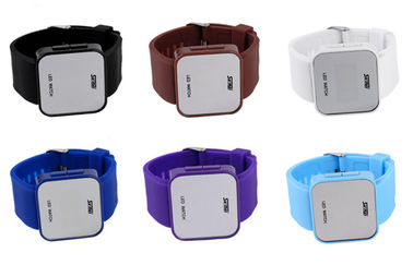 Wristwatch των ρόδινων ψηφιακών ρολογιών Wommens ABS οδηγήσεων υπόθεσης 1 νερό του ATM ανθεκτικό