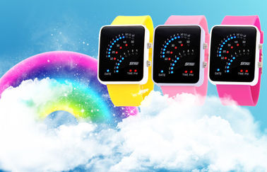 Μαύρη περίπτωση κραμάτων Wristwatch 12/24 οδηγήσεων ώρας ψηφιακή για εφηβικό