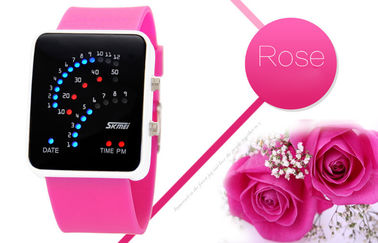 Μαύρη περίπτωση κραμάτων Wristwatch 12/24 οδηγήσεων ώρας ψηφιακή για εφηβικό