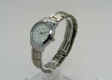 Κλασικό ανθεκτικό αναλογικό ρολόι νερού Wristwatch μετάλλων για την κυρία