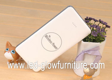 Καθολική 8000mAh Qi διπλή τράπεζα δύναμης usb φορητή για όλες τις συσκευές mobiles